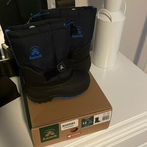Kamik youth boots size 12